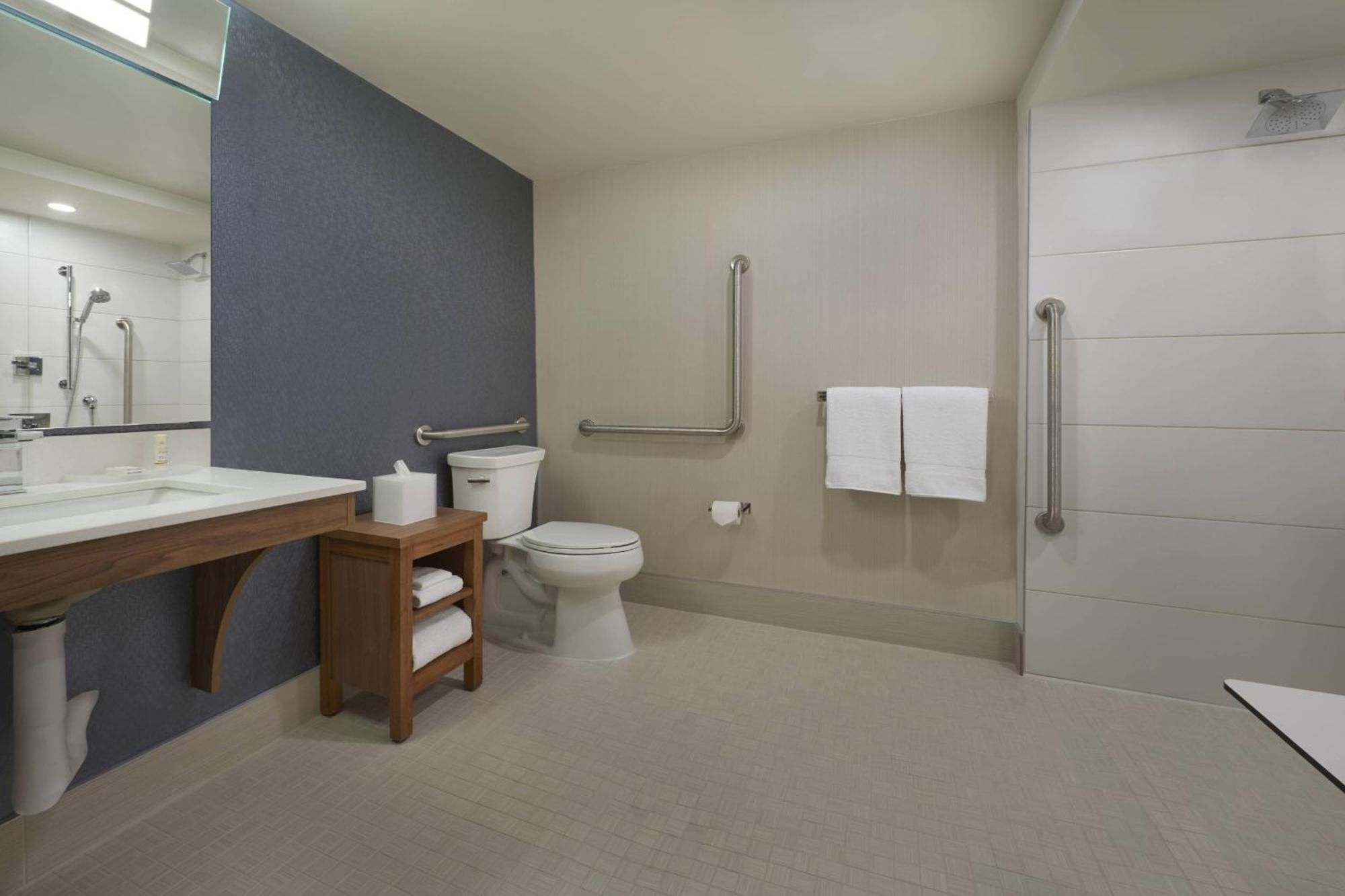 Courtyard By Marriott Oshawa Hotel Ngoại thất bức ảnh