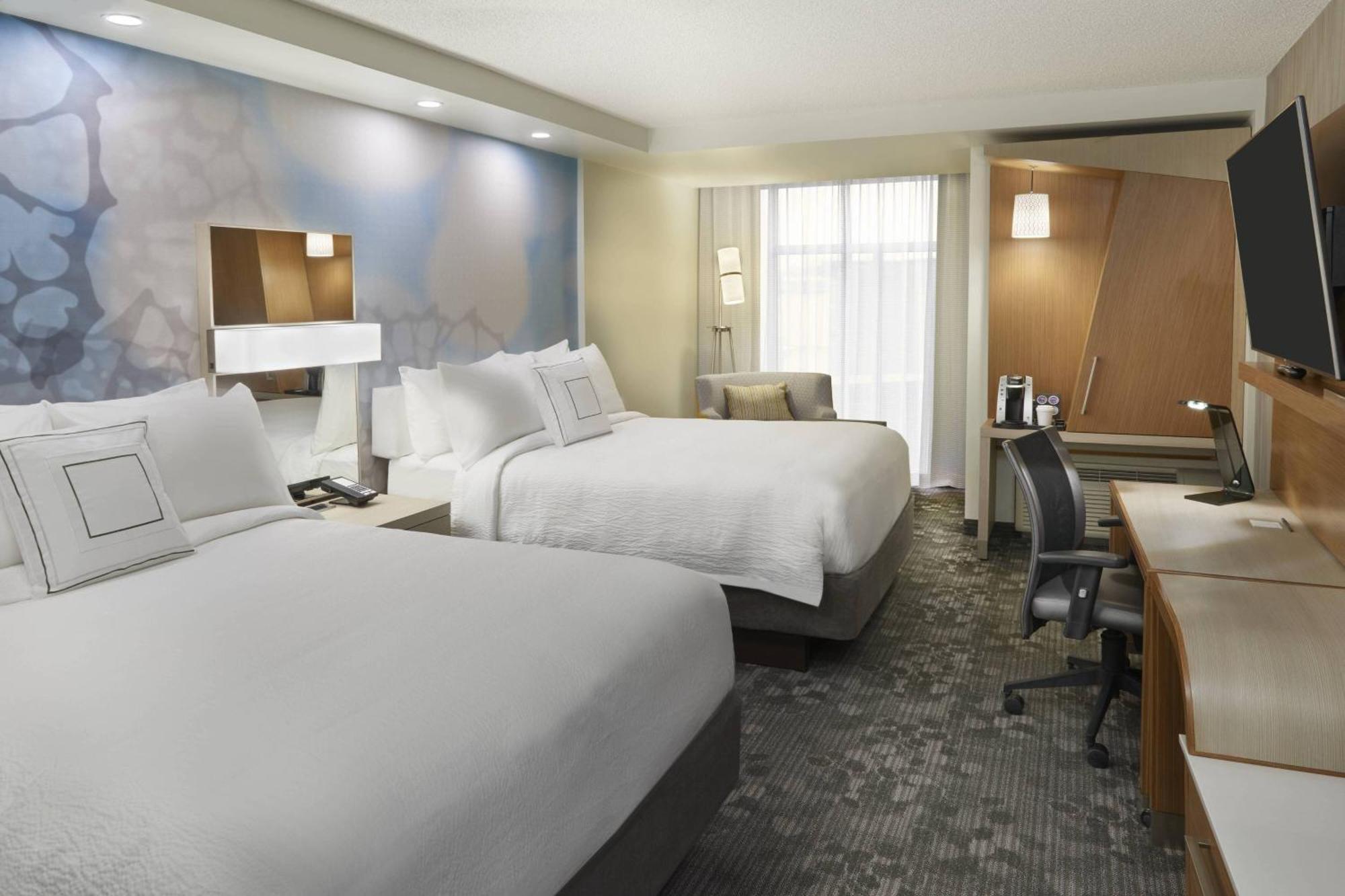Courtyard By Marriott Oshawa Hotel Ngoại thất bức ảnh