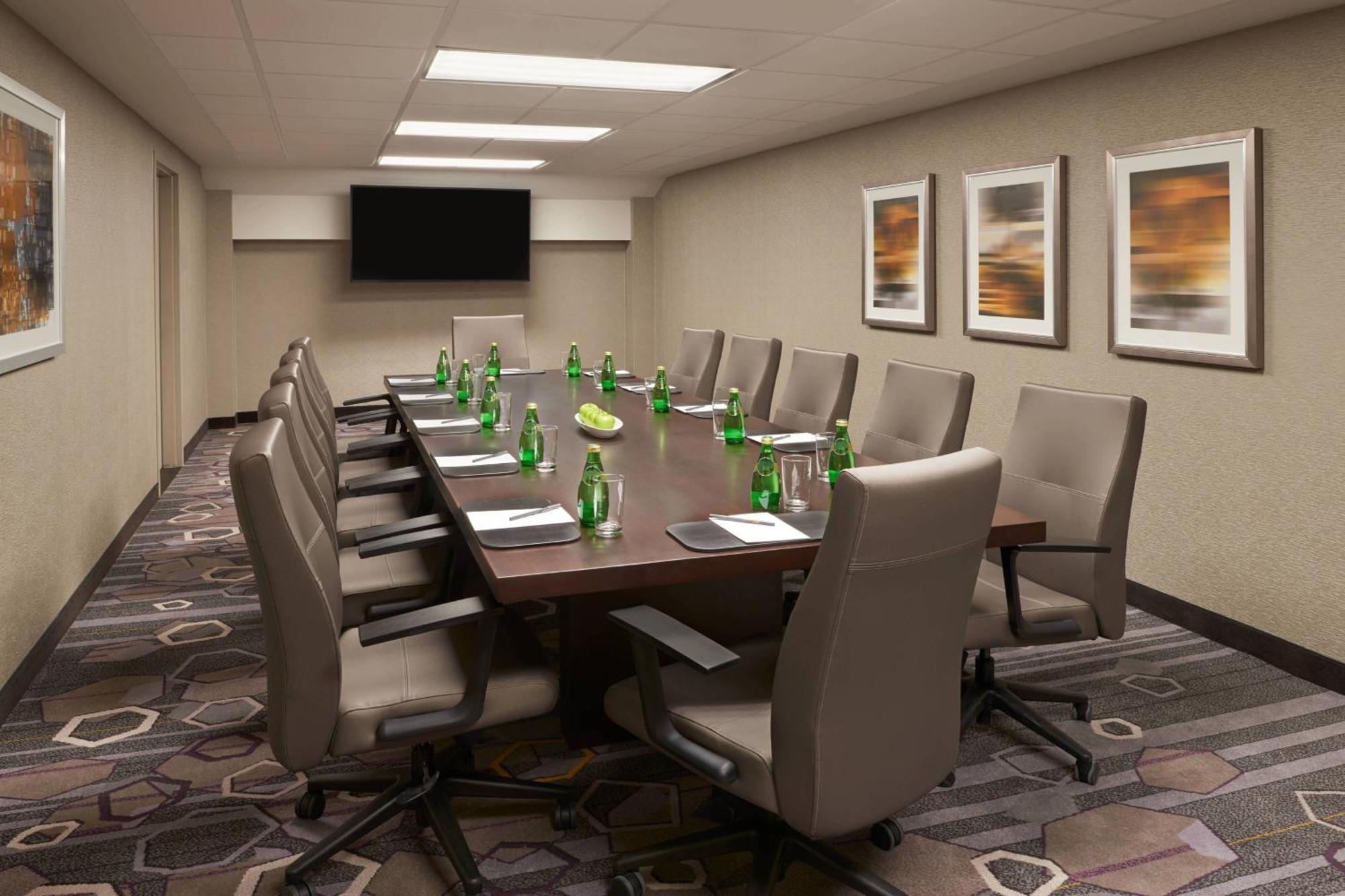 Courtyard By Marriott Oshawa Hotel Ngoại thất bức ảnh