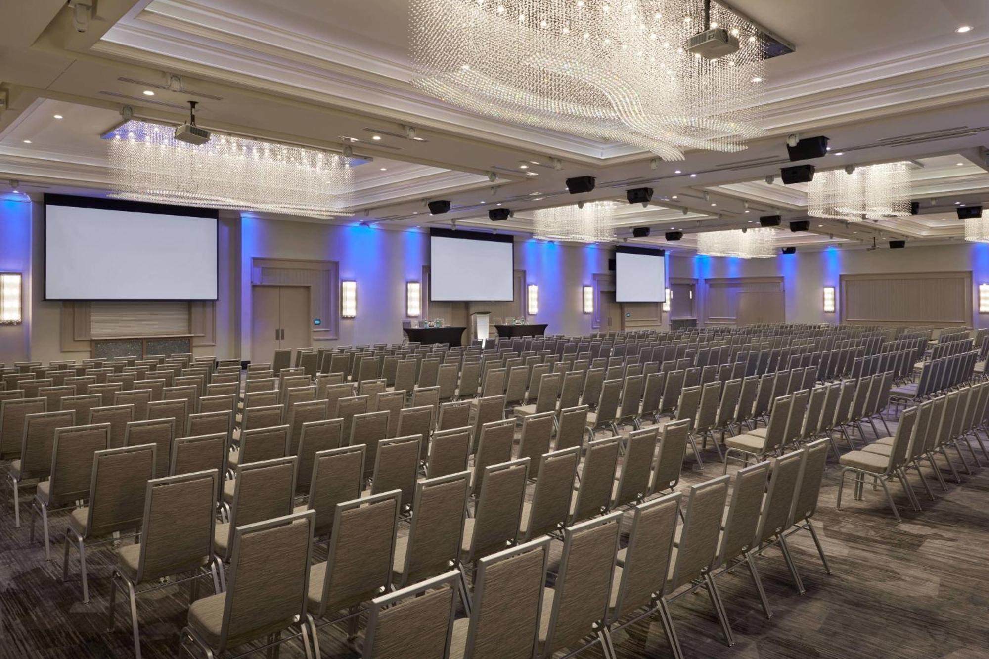 Courtyard By Marriott Oshawa Hotel Ngoại thất bức ảnh
