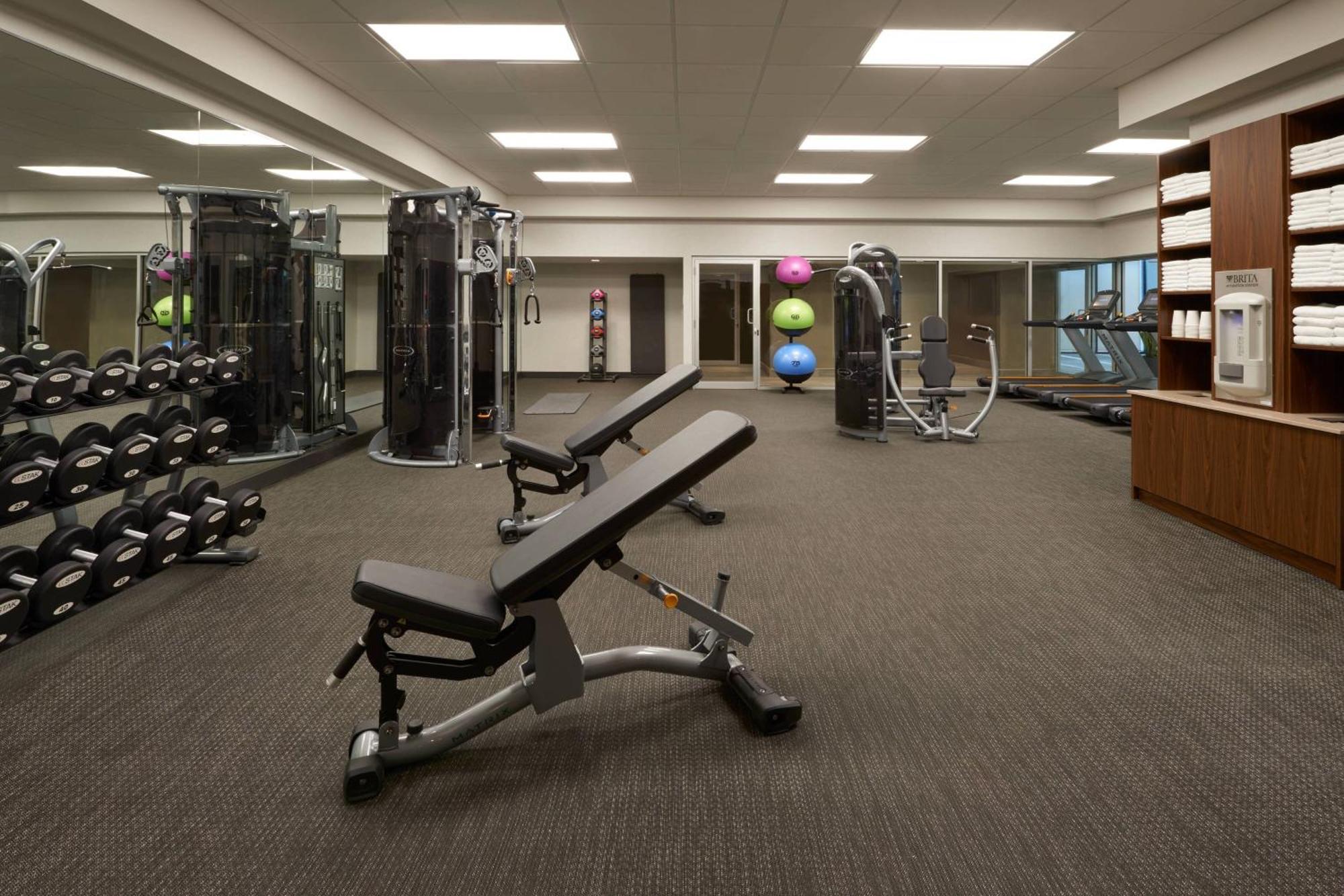Courtyard By Marriott Oshawa Hotel Ngoại thất bức ảnh